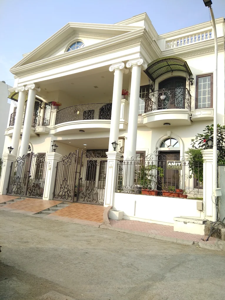 Amit Classes Facility